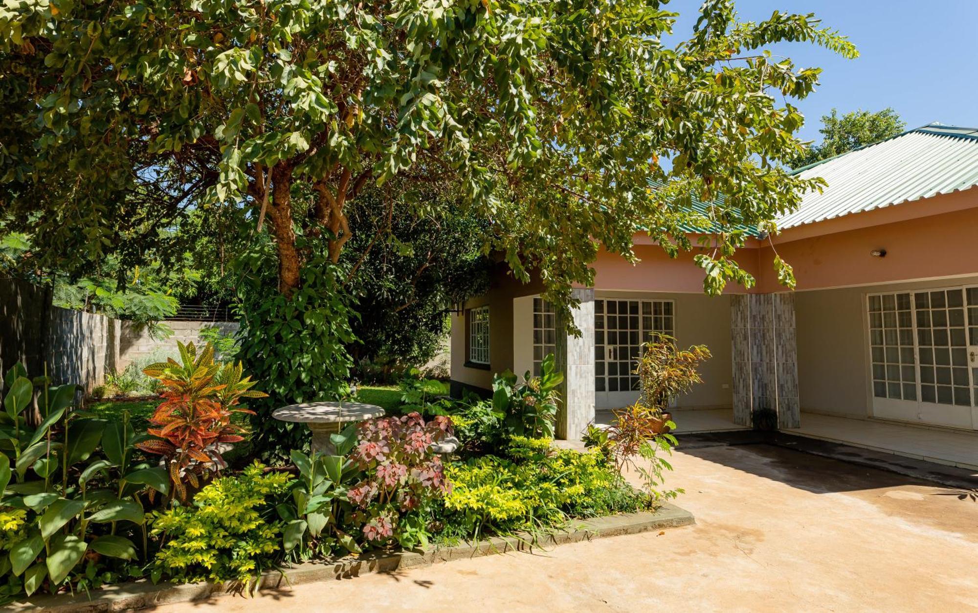 Hungwe House Villa Victoria Falls Luaran gambar