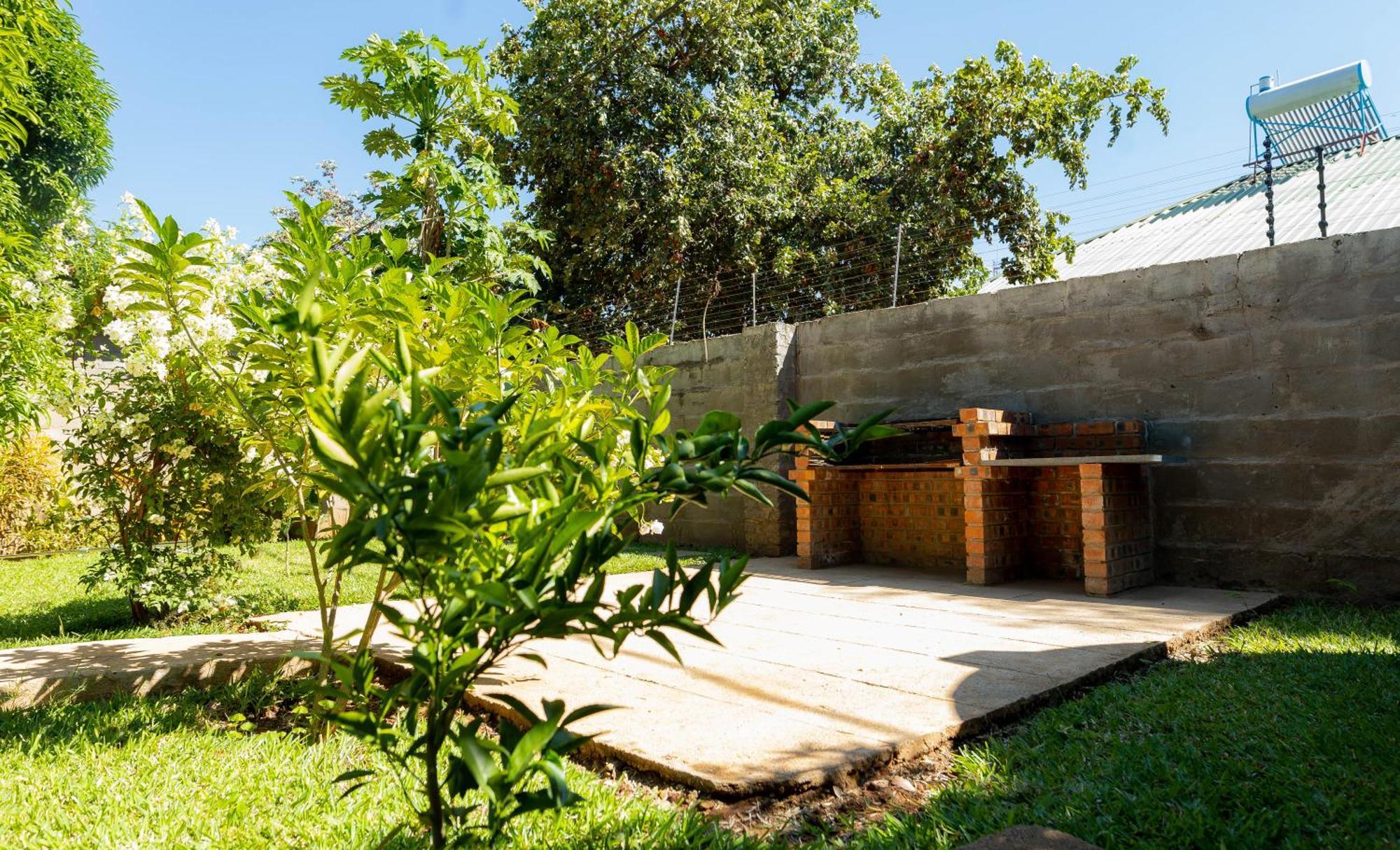 Hungwe House Villa Victoria Falls Luaran gambar